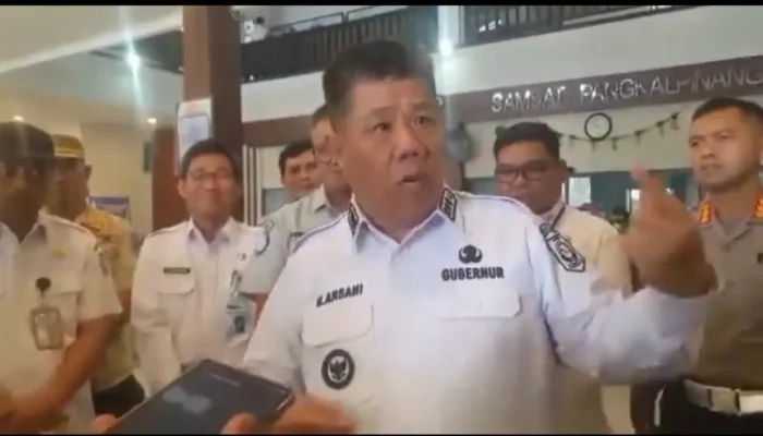 Ancam Pecat ASN Berpolitik, Hidayat Arsani Berurusan dengan Panglima Gubernur,Buatlah judul di samping menjadi lebih menarik