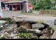 Komisi I DPRD Lampung Selatan Tinjau Jalan Rusak di Sidomulyo
