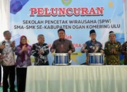 Herman Deru Ajak Siswa SMK OKU Jadi Wirausaha Muda yang Inovatif dan Berintegritas