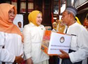 Lidyawati Cik Ujang Bantu Korban Kebakaran Seberang Ulu I: BKOW Sumsel Hadir untuk Warga