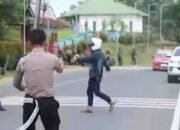 Drama Panik di Bengkulu: Pengendara Motor Bawa Sajam Kejar Polisi Saat Razia!
