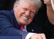 Trump Kirim Surat Tegas ke Prabowo: “Jangan Balas Tarif 32% atau Lebih Daripada Itu!