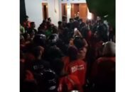 Driver Dipukul Gara-Gara Telat, Ratusan Ojol Balas Geruduk Rumah Pelaku!