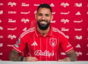 Resmi! Nottingham Forest Gaet Douglas Luiz dari Juventus