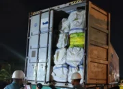 TNI AL Gagalkan Penyelundupan Enam Kontainer di Laut Nasional