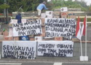 Menjelang Demo 13 Agustus, Tumpukan Donasi Memenuhi Depan Kantor Bupati Pati