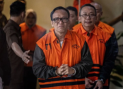 Sorotan Politik: BP Haji Mendapat Status Kementerian, Wamenaker Resmi Dicopot