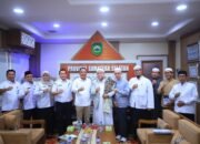 Cik Ujang Terima Panitia Haul Akbar ke-13 Syech Zamawi Izhom di Sumsel