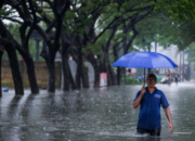 BMKG Prediksi Kamis Didominasi Hujan Ringan di Seluruh Nusantara
