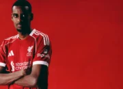 Slot Beberkan Alasan Tak Mainkan Isak Saat Lawan Burnley