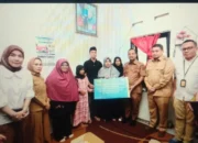 Gubernur Sulsel Salurkan Bantuan untuk Korban Kebakaran DPRD Makassar