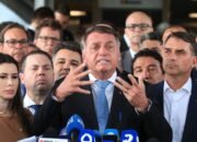 Mantan Presiden Brasil Bolsonaro Masuk Rumah Sakit, Ini Penyebabnya