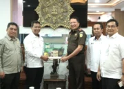 Kementan Bersama SGN dan Kejati Jatim Awasi Distribusi Gula Rafinasi