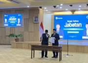 Menkop Ferry Dorong Kopdes Merah Putih Miliki Unit Usaha Produktif