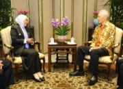 Khofifah Bertemu PM Singapura Lee Hsien Loong, Bahas Pendidikan dan Investasi