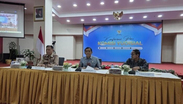 Komisi Yudisial Beberkan Fakta Mengejutkan! Puluhan Hakim Terlibat Suap, Judol, dan Pelanggaran Etik