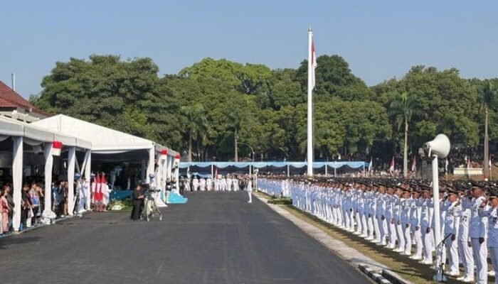 Prabowo Pimpin Pelantikan Pamong Praja Muda IPDN Angkatan XXXIII, Ribuan Lulusan Siap Bertugas