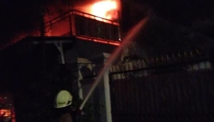 Kebakaran Kos di Tebet Tewaskan 4 Orang, 1 Korban Dilarikan ke Rumah Sakit