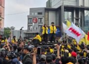 BEM UI dan FMN Turun ke Jalan! 8 Tuntutan Dibawa, Termasuk Desakan Bencana Nasional