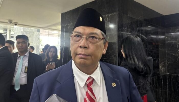 Sekjen Parpol Koalisi Prabowo Kumpul, PDIP Sebut Pertemuan Politik sebagai “Bagian dari Permainan”